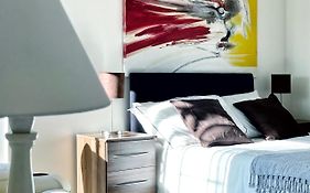 Artistic And Luxurious Apt With Sea View. Beach Side
